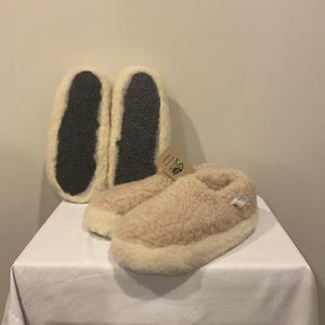 2 Set ~ Sheep by the Sea Slippers - 100% Wool ~ Unisex